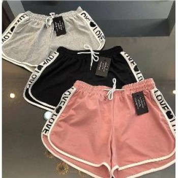 Short  de veludo com lateral love-Cód 3030)